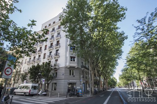 Fachada de piso en venta en Chamberí