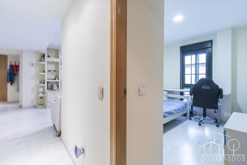 Salón y habitación de piso en venta en zona Simancas