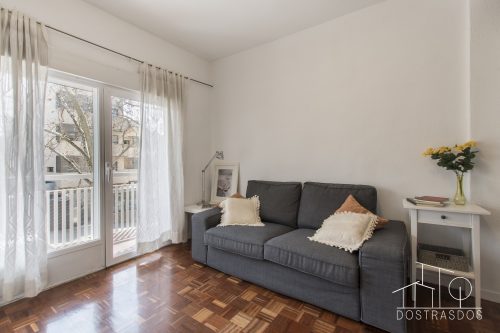 Salón con terraza exterior de piso en alquiler en Arturo Soria